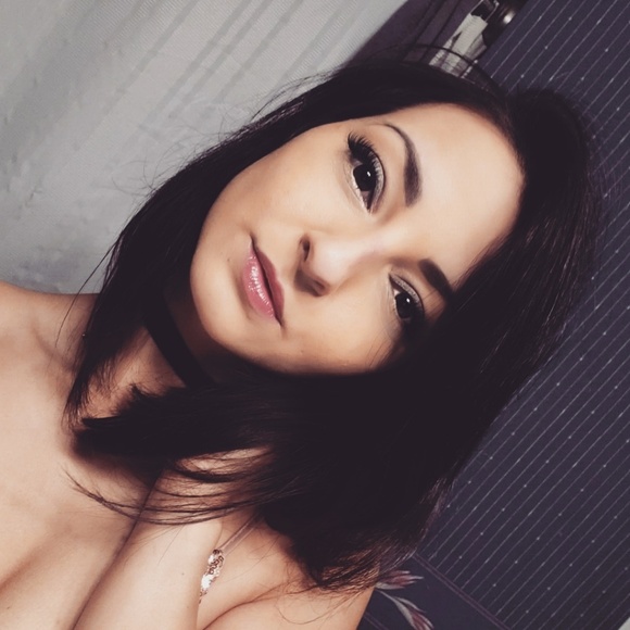 MEET YOUR POSHER♡ - Picture 1 of 1